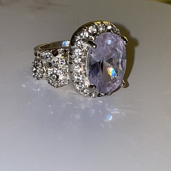 Gorgeous Size 6 CZ 20ct Cocktail Ring - Picture 5 of 6